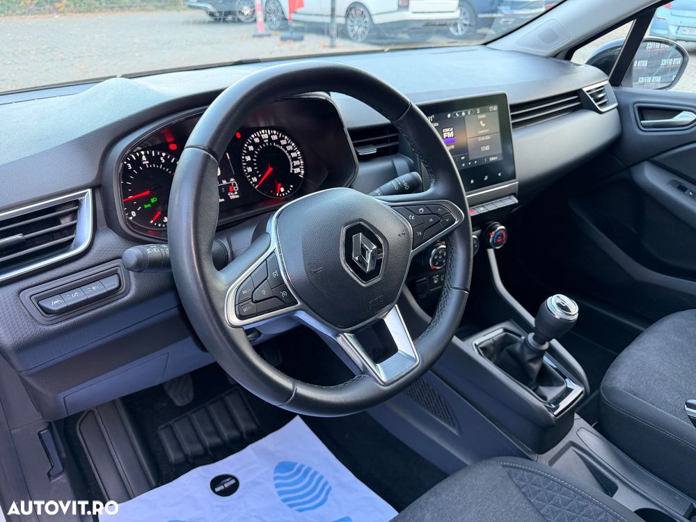 Renault Clio - 8