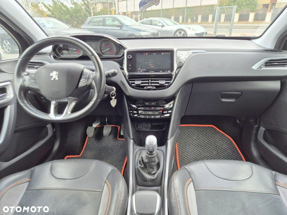 Peugeot 2008 1.5 BlueHDi Style - 30