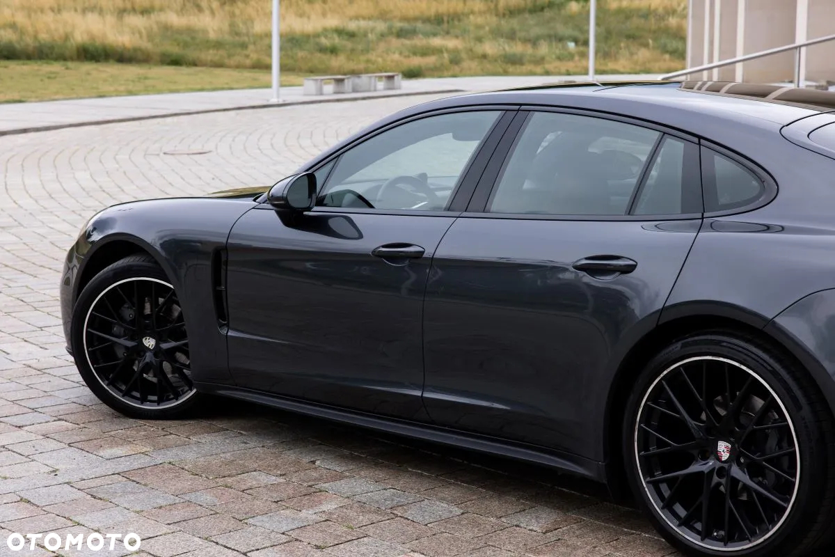 Porsche Panamera 4S - 9