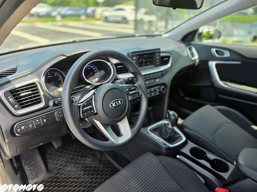 Kia Ceed 1.6 CRDi SCR L - 26