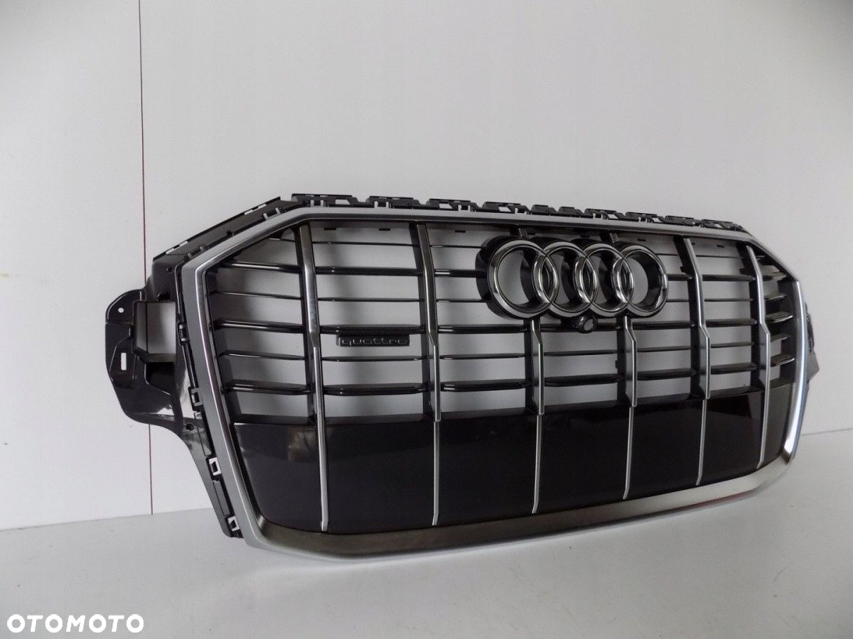 Audi Q7 4M Grill / Atrapa / Kamera - 10526 - 2