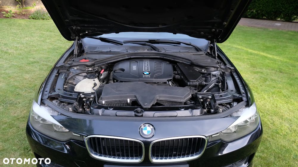 BMW Seria 3 320d Efficient Dynamics Edition - 8