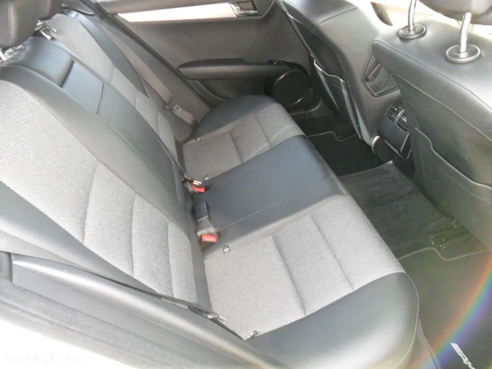 Mercedes-Benz Klasa C 180 CGI Automatik BlueEFFICIENCY SPORT EDITION - 20