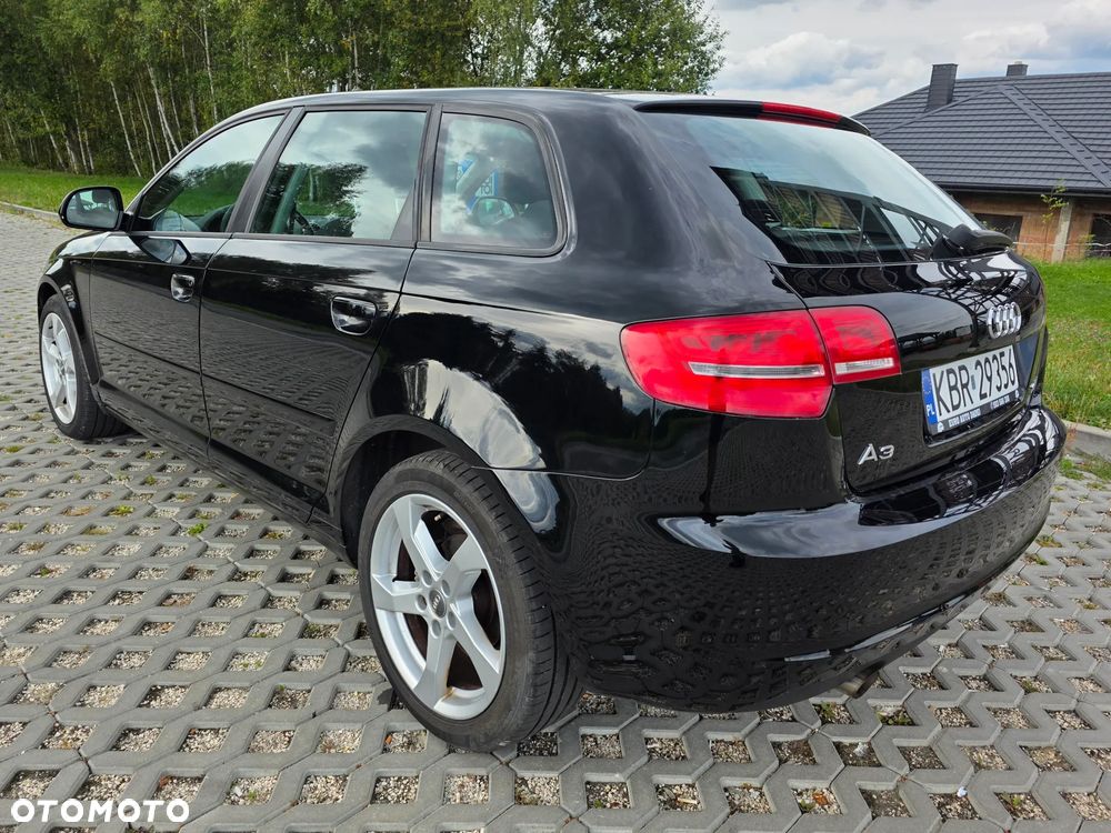 Audi A3 Sportback 1.6 TDI DPF Ambition - 4