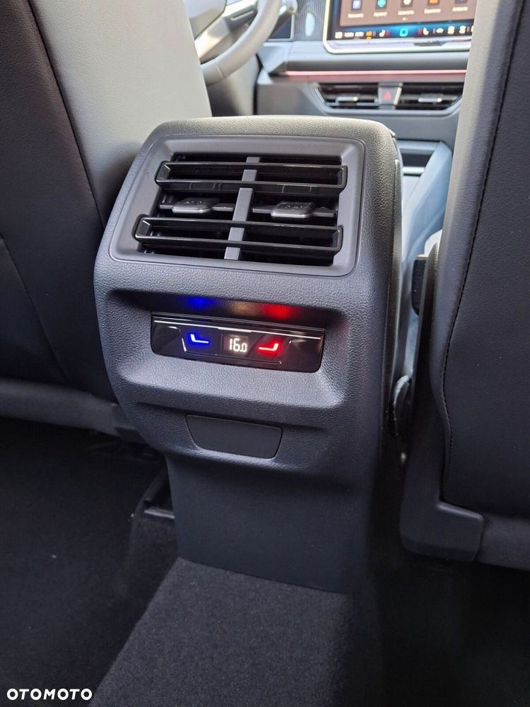 Volkswagen Tiguan 1.5 eTSI Life Plus DSG - 32