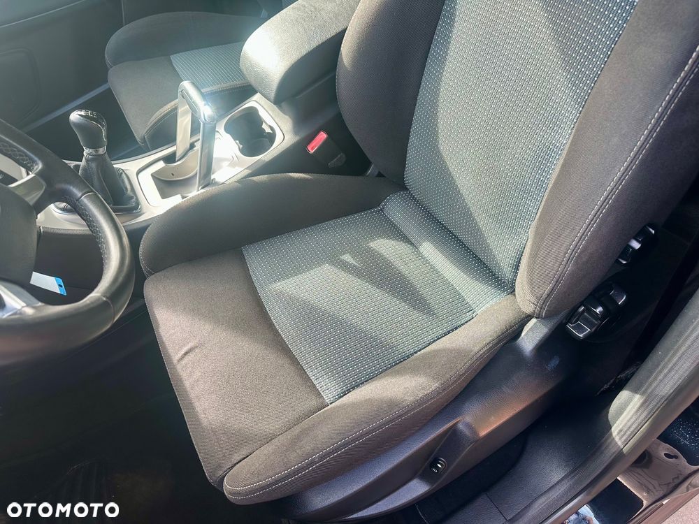 Ford S-Max 2.0 Ambiente - 23