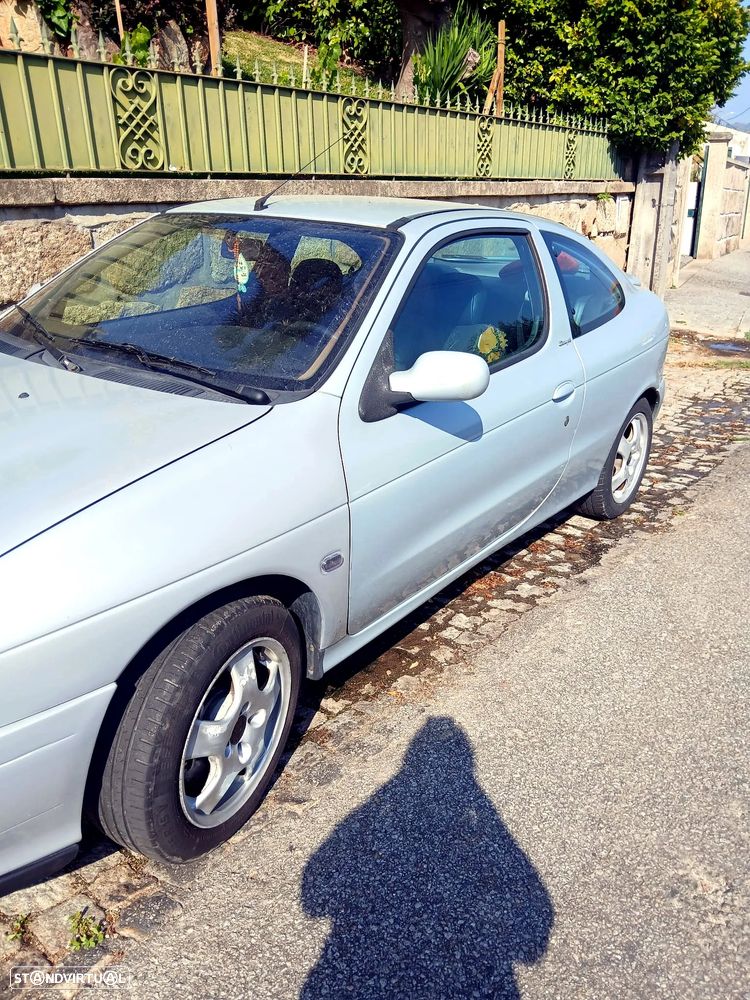 Renault Mégane Grand Coupe - 4