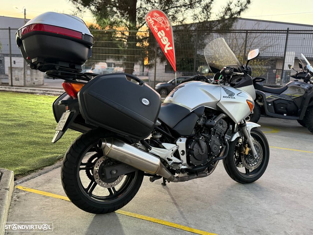 Honda CBF 600 com kit de 3 malas - 3