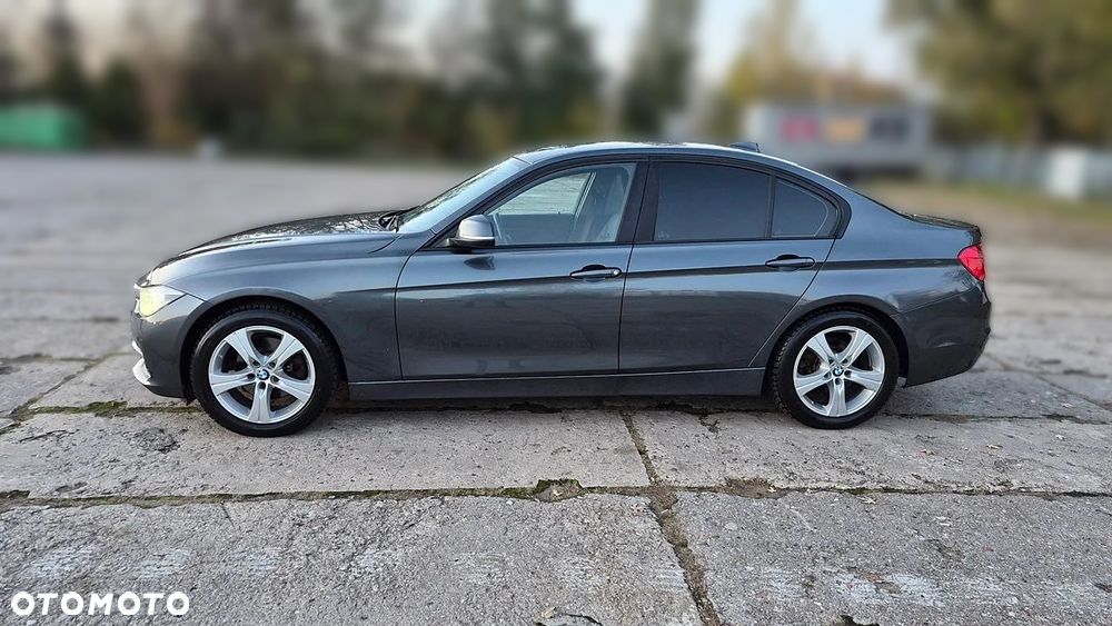 BMW Seria 3 320i Advantage - 4