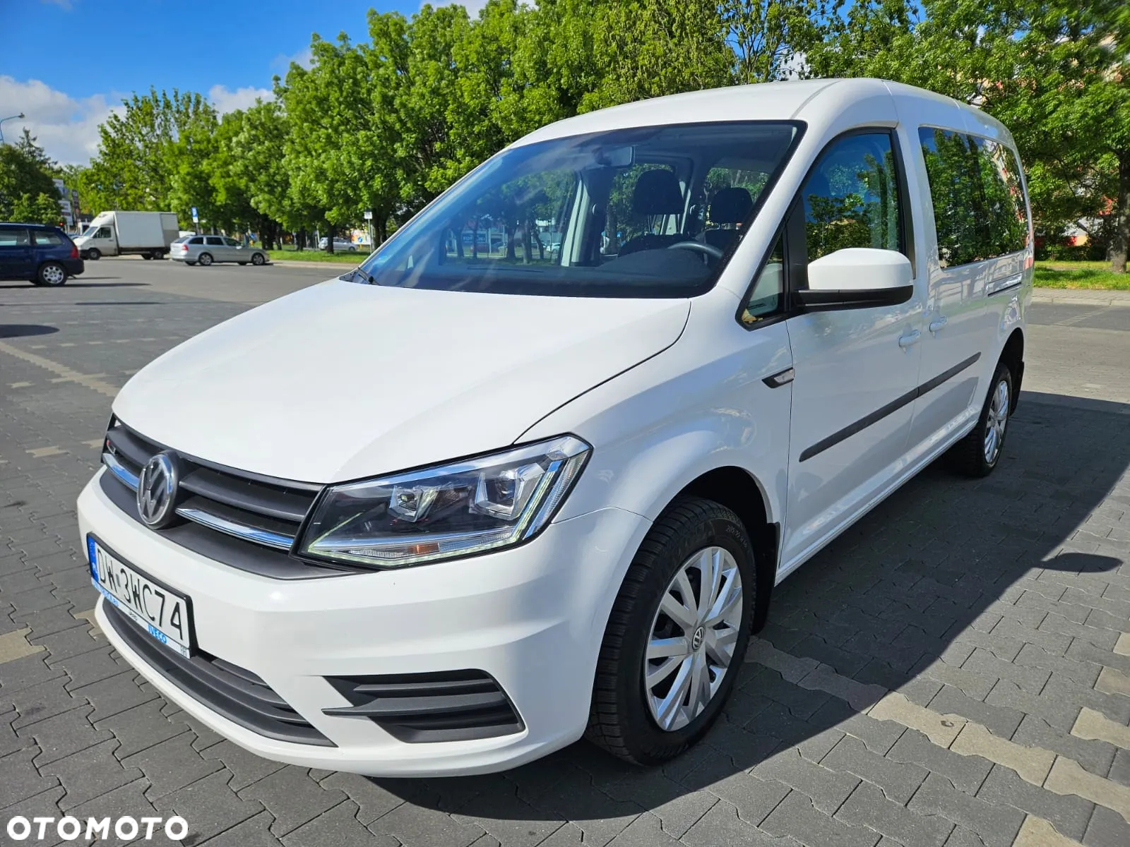 Volkswagen Caddy Maxi 2.0 TDI Trendline 4Motion DSG - 2