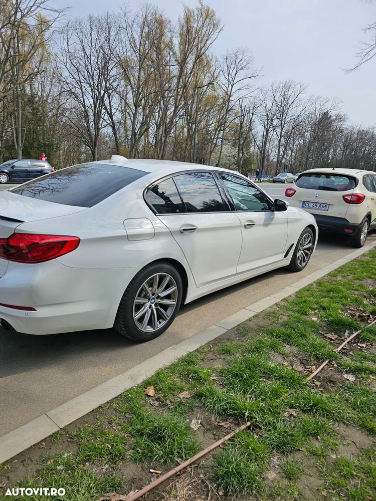 BMW Seria 5 530i xDrive AT - 12