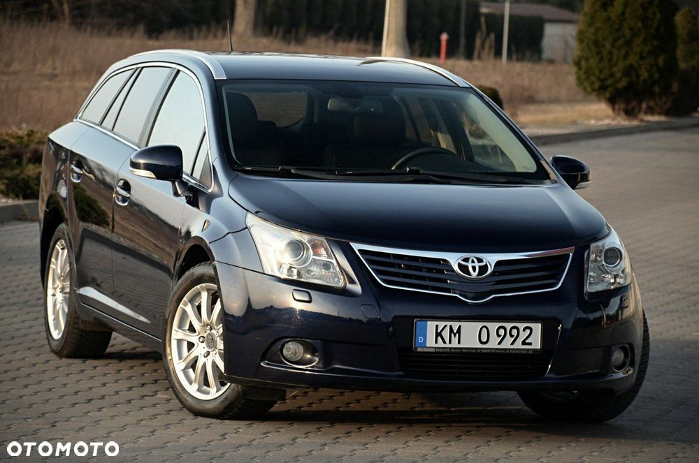 Toyota Avensis - 1