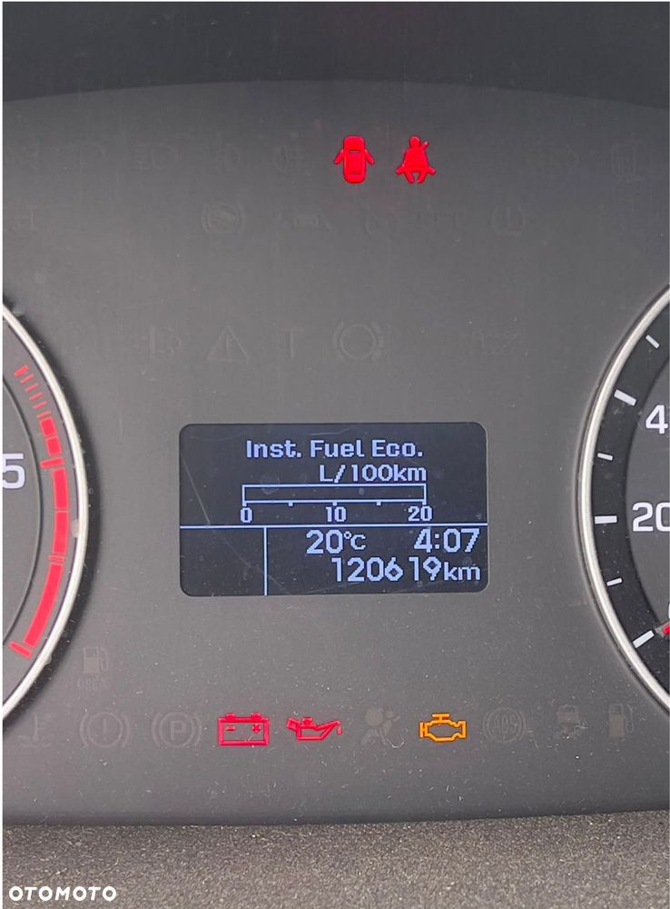 Hyundai H350 - 11