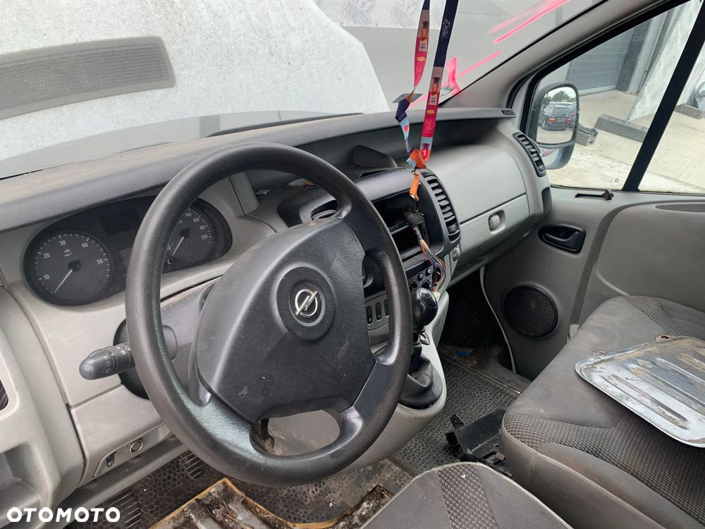 OPEL VIVARO *SAMOCHÓD NA CZĘŚCI* MASKA, LAMPA, DRZWI, LUSTERKO, ZDERZAK, GRILL, BŁOTNIK, KLAPA, BELKA, DESKA, FOTELE, KANAPA, ĆWIARTKA, KIEROWNICA, TARCZE, ZACISKI, ZAWIESZENIE, KOMPLETNY PRZÓD, KOMPLETNY TYŁ, LICZNIK, ZEGARY, PRAWE LEWE PRZÓD TYŁ - 5