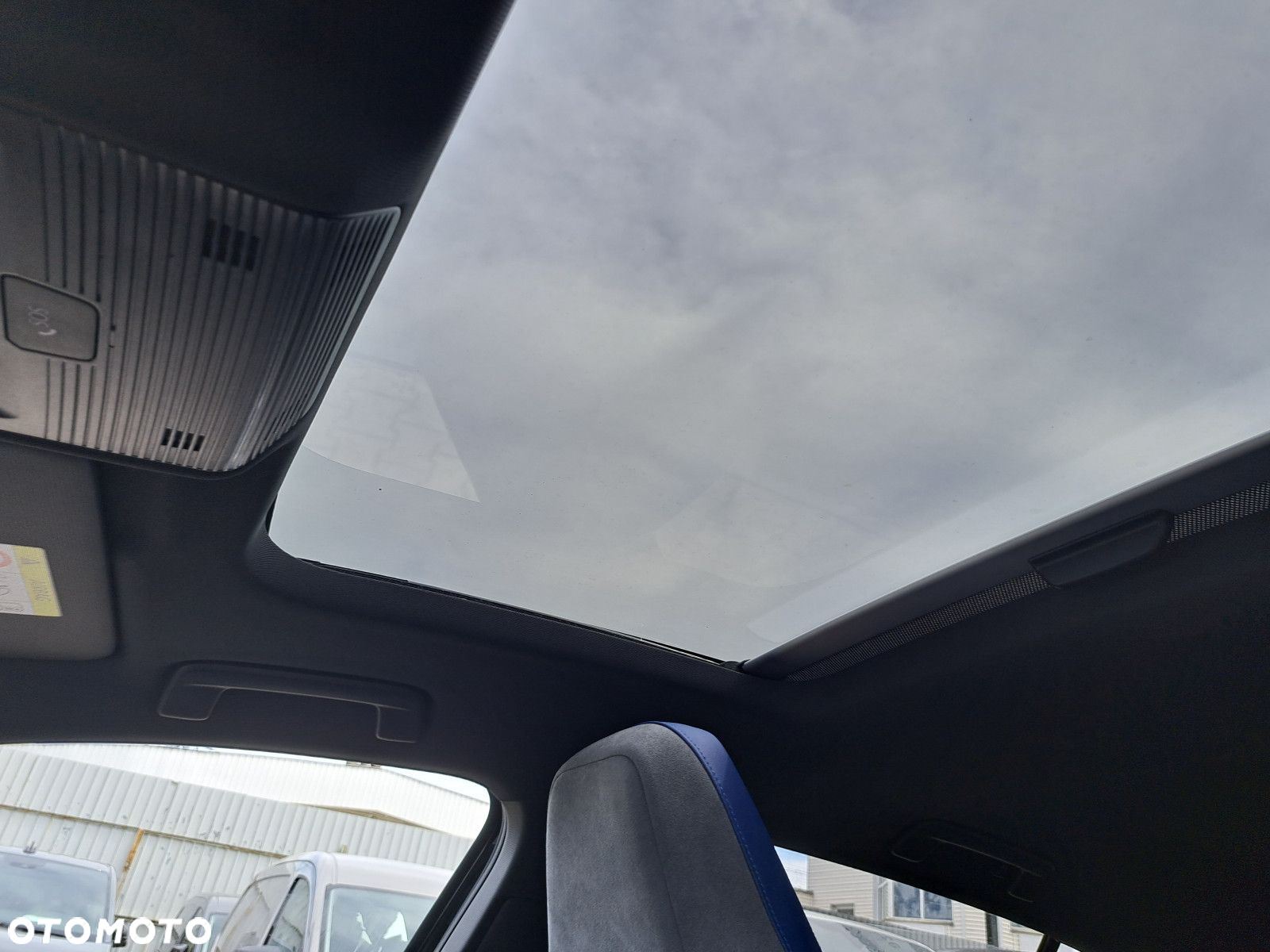 Volkswagen Golf - 25