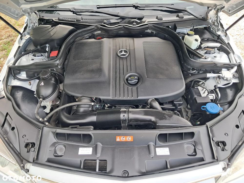 Mercedes-Benz Klasa C 200 CDI DPF Automatik BlueEFFICIENCY Avantgarde - 37