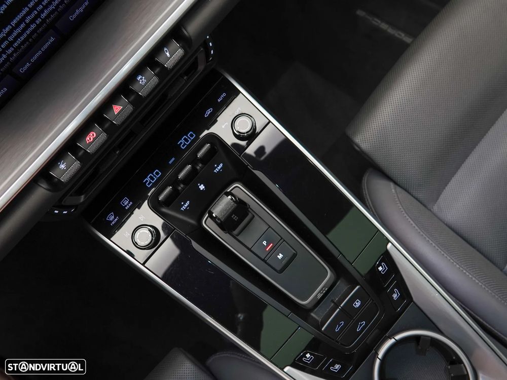 Porsche 911 (992) Turbo PDK - 39