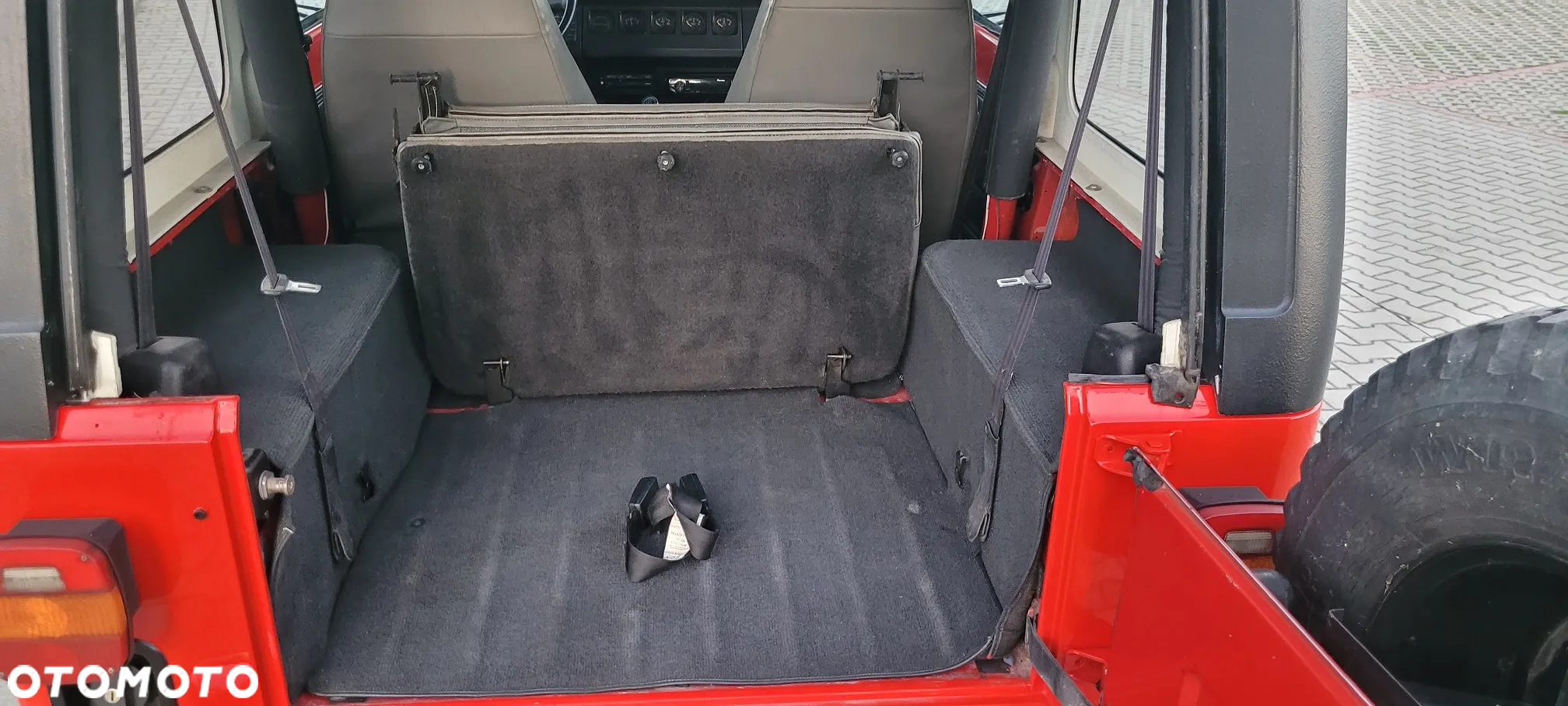 Jeep Wrangler 2.5L - 19