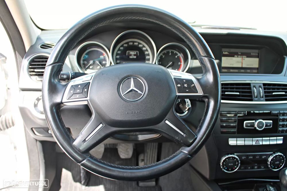 Mercedes-Benz C 220 d — fotografia 22