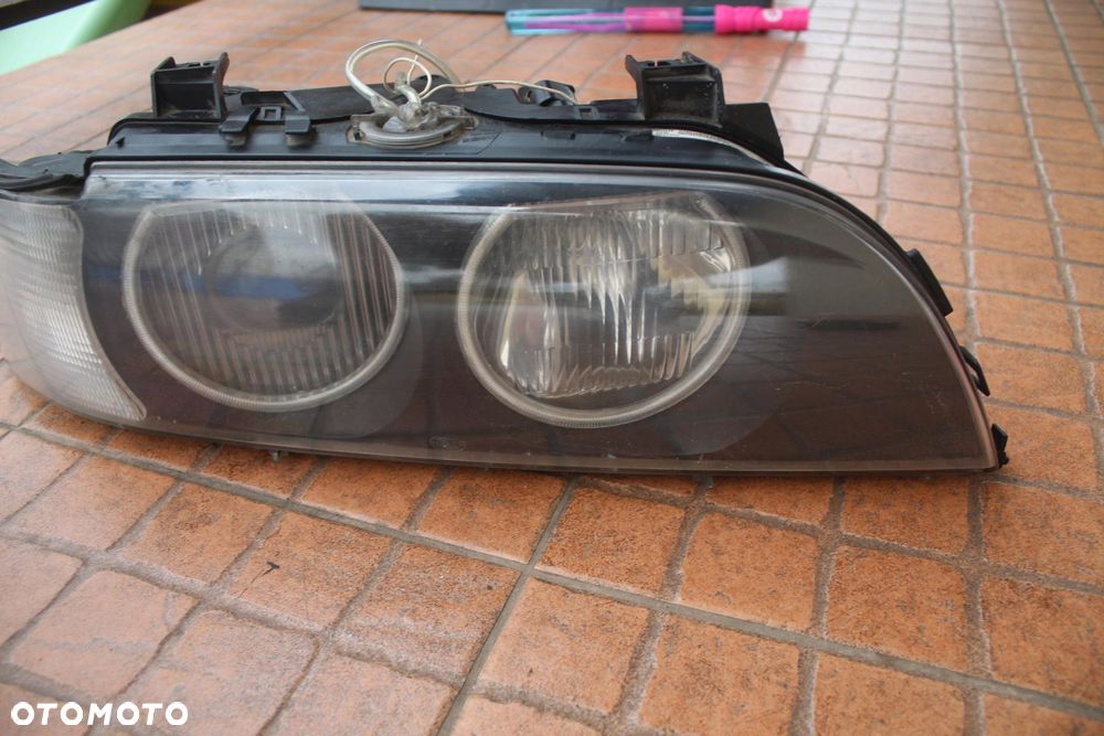 LAMPA PRAWY PRZÓD BMW E39 - 2