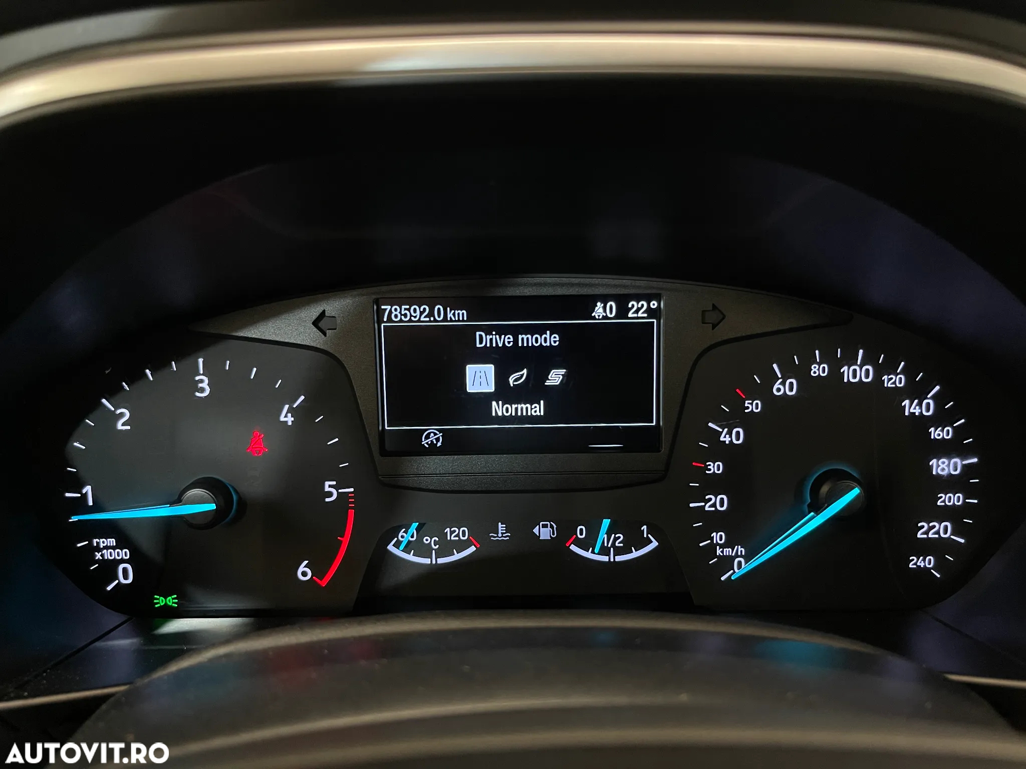 Ford Focus 1.5 EcoBlue Trend Edition - 24