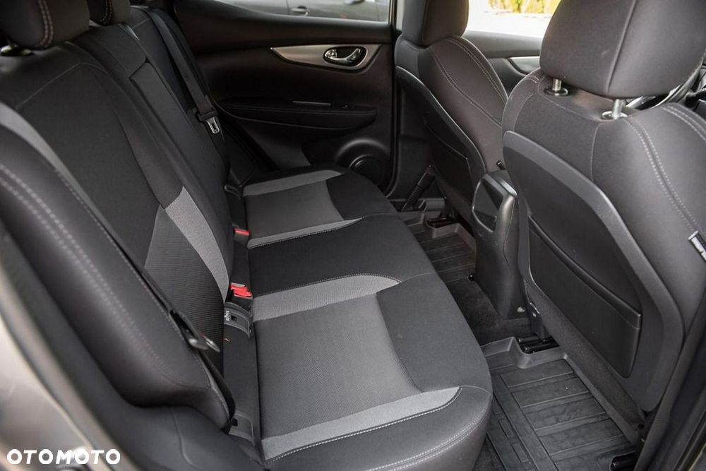 Nissan Qashqai 1.2 DIG-T N-Vision - 29