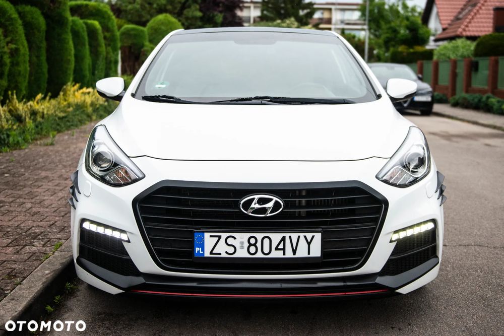 Hyundai i30 1.6 T GDI Turbo - 9