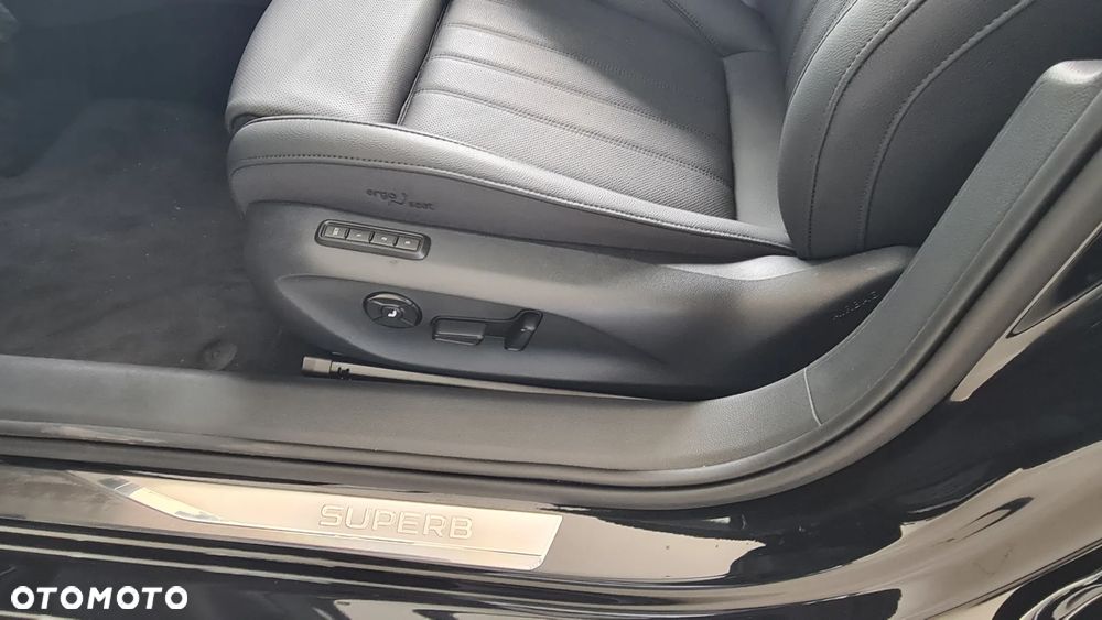 Skoda Superb 2.0 TSI L&K DSG - 13