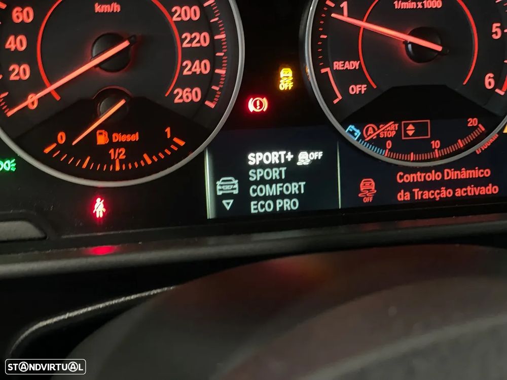 BMW 118 d Pack M - 21
