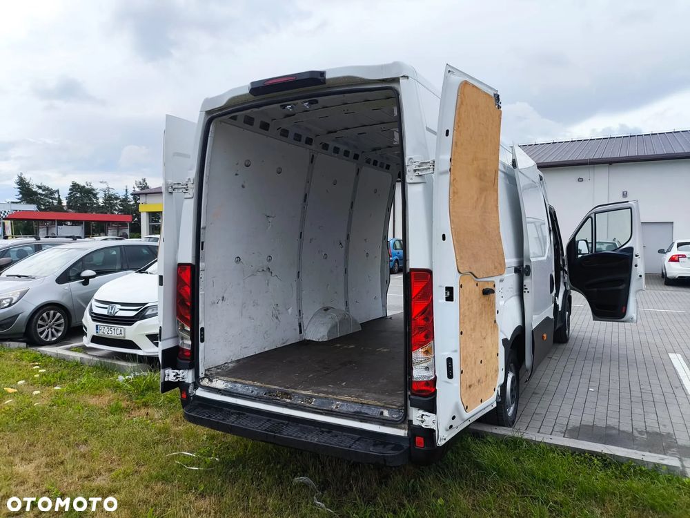 Iveco DAILY - 23