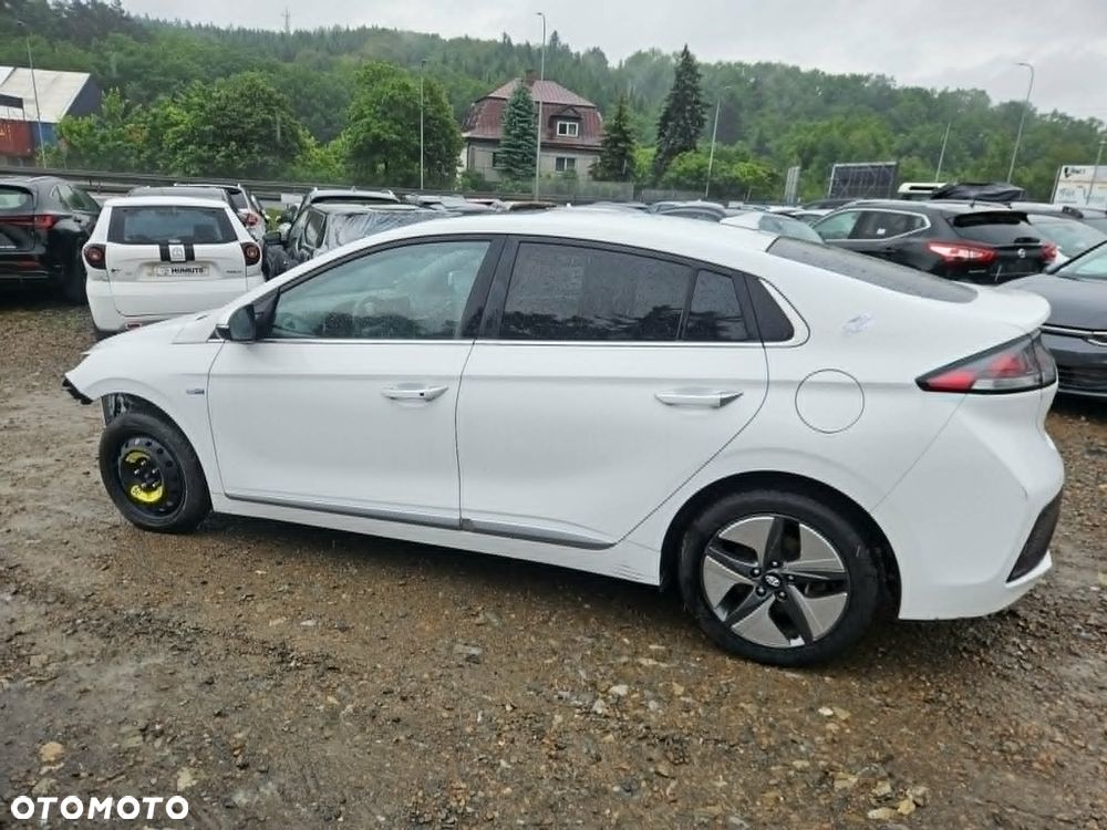 Hyundai IONIQ 1.6 GDI Premium - 10