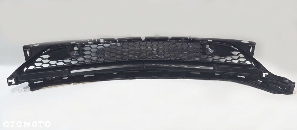 KRATKA ZDERZAKA PRZÓD ŚRODKOWA MERCEDES S KLASA W223 AMG - 4