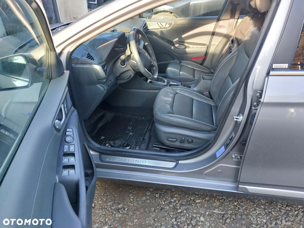 Hyundai IONIQ 1.6 GDI Premium - 11