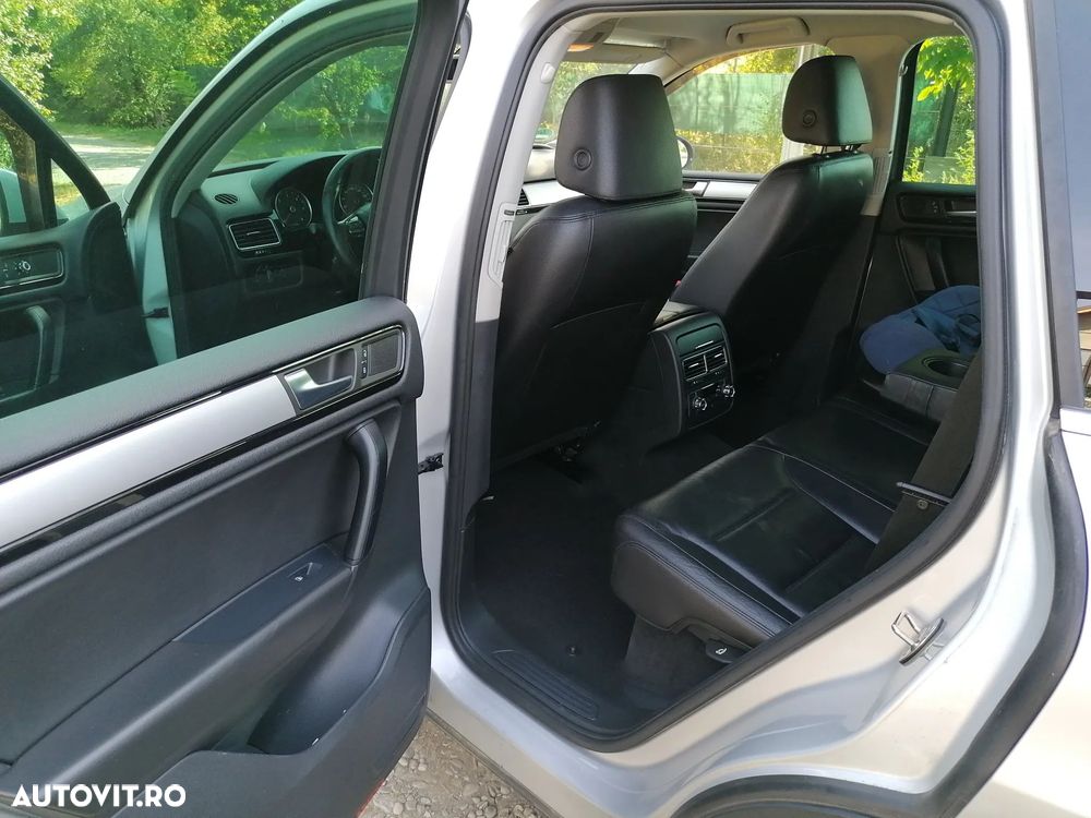 VOLKSWAGEN Touareg 2011 — imagine 8