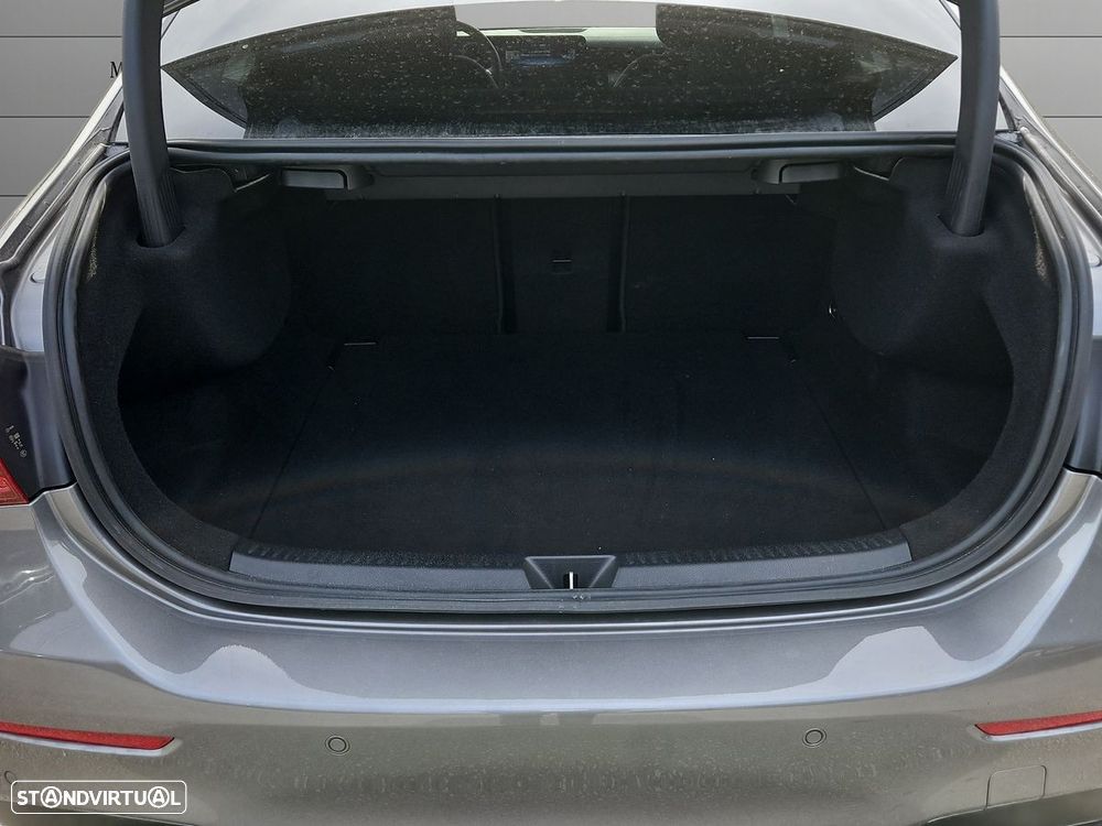 Mercedes-Benz A 180 Limousine d 8G-DCT AMG Line Advanced - 20