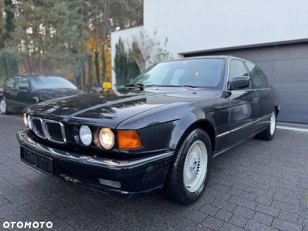 BMW Seria 7 750i - 1