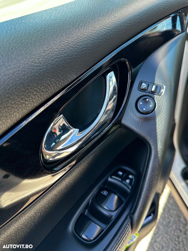 Nissan Qashqai 1.6 DCI Xtronic TEKNA - 12