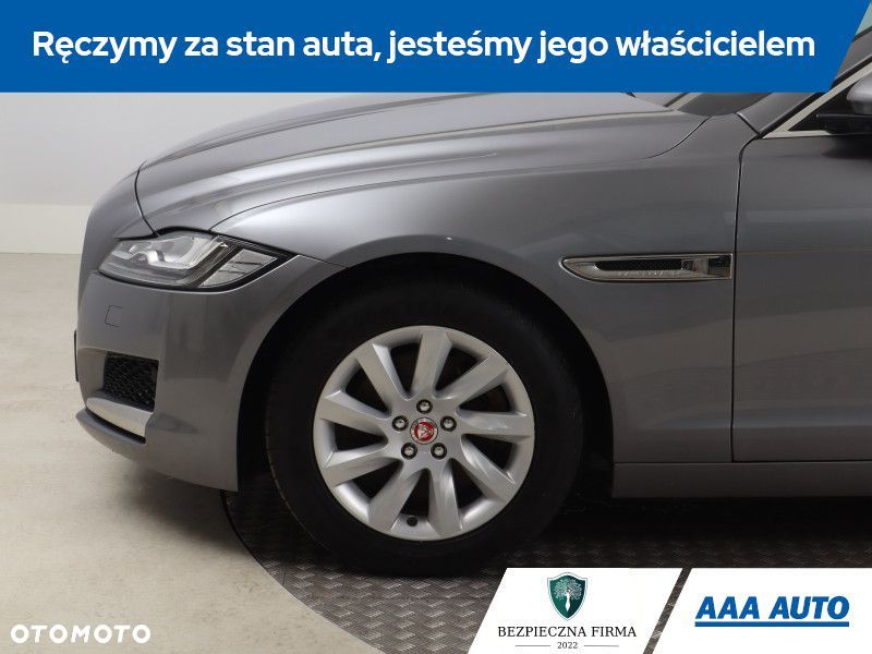 Jaguar XF - 17