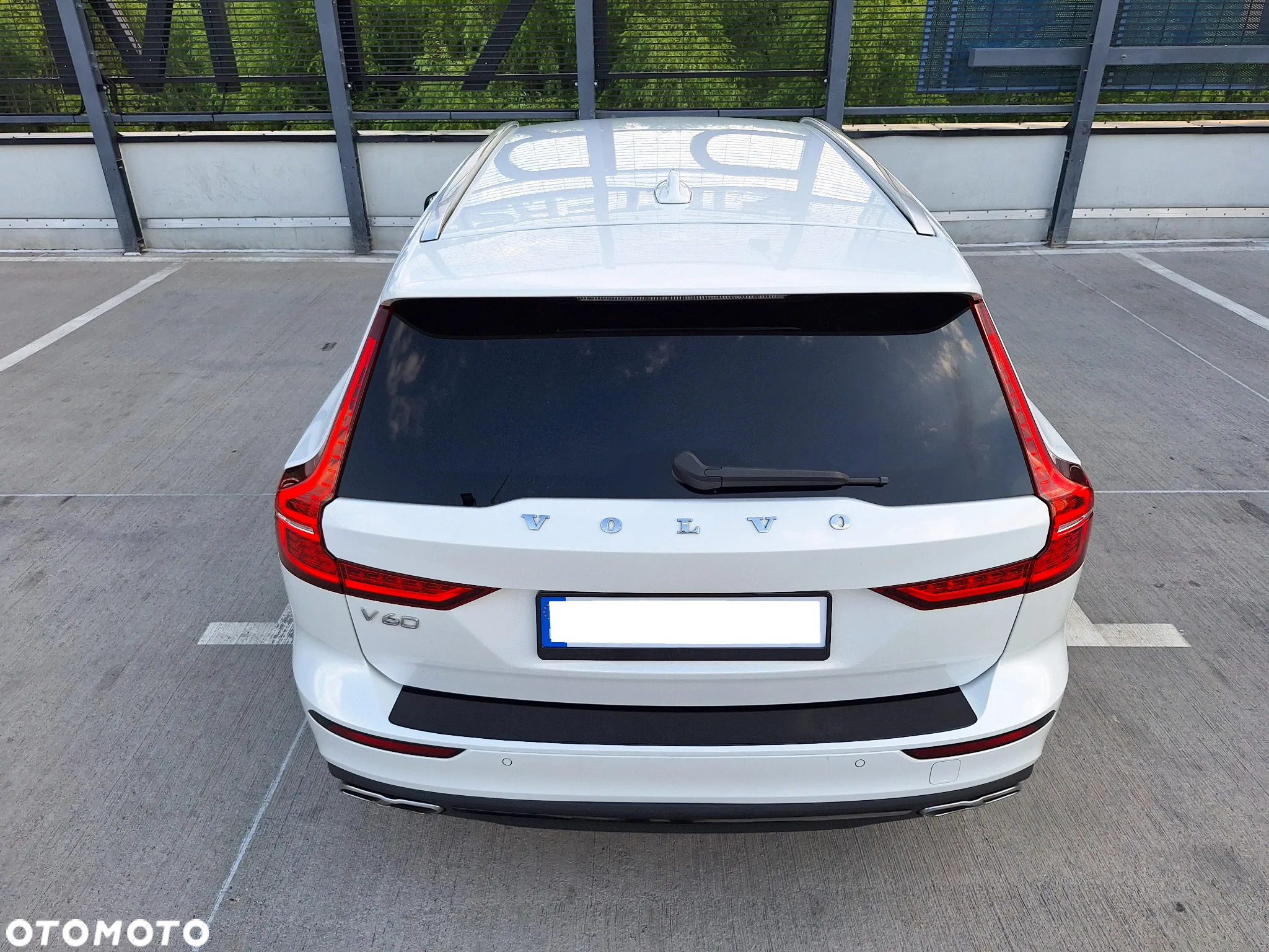 Volvo V60 D4 Momentum Pro - 13