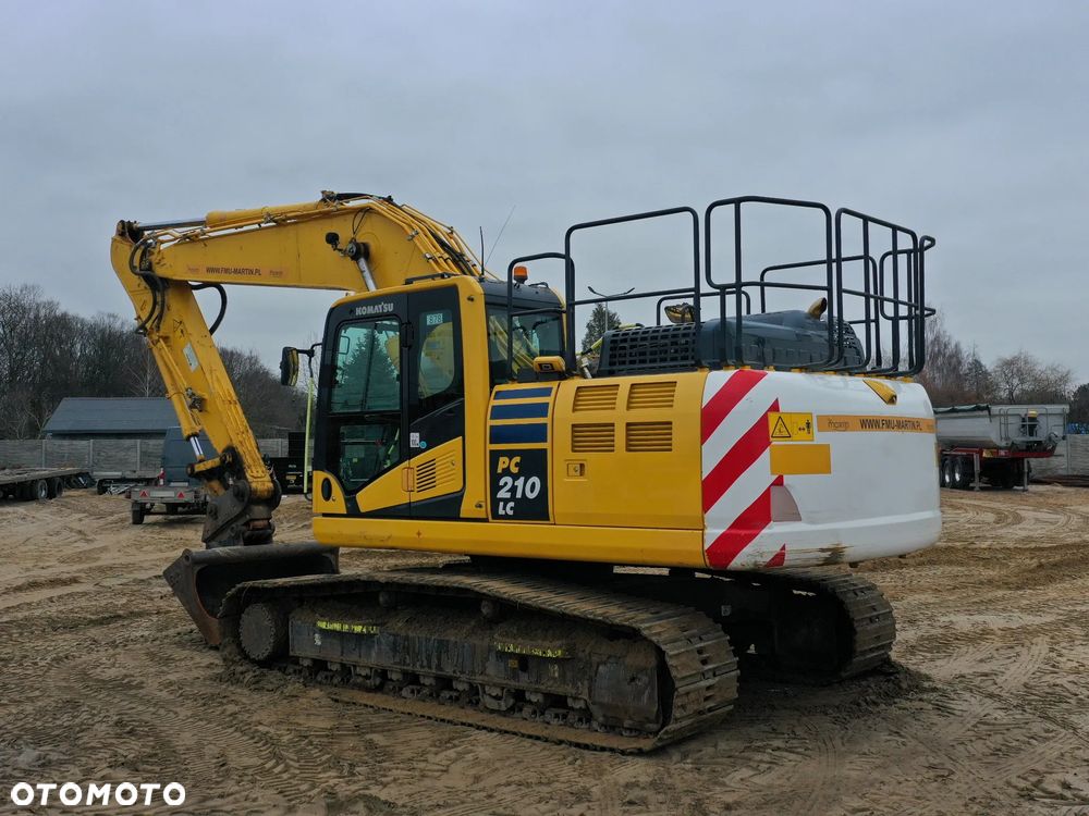 Komatsu PC 210LC - 10
