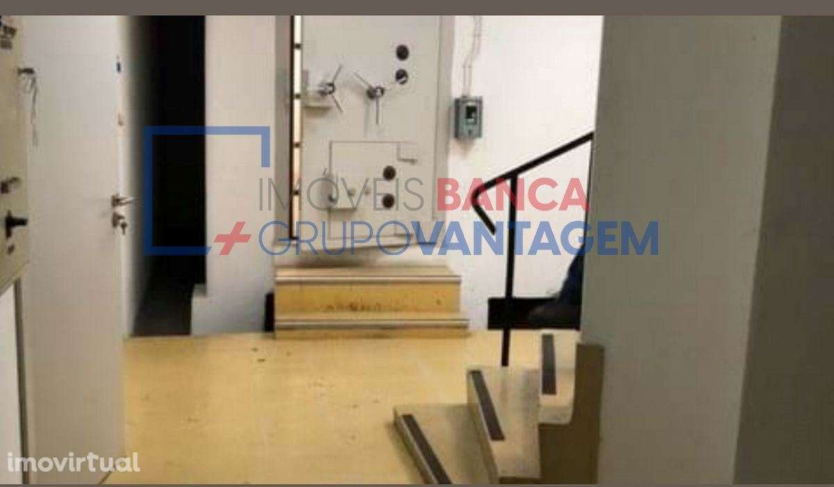 Loja em Abrantes de 280m2 e cave - Grande imagem: 3/7