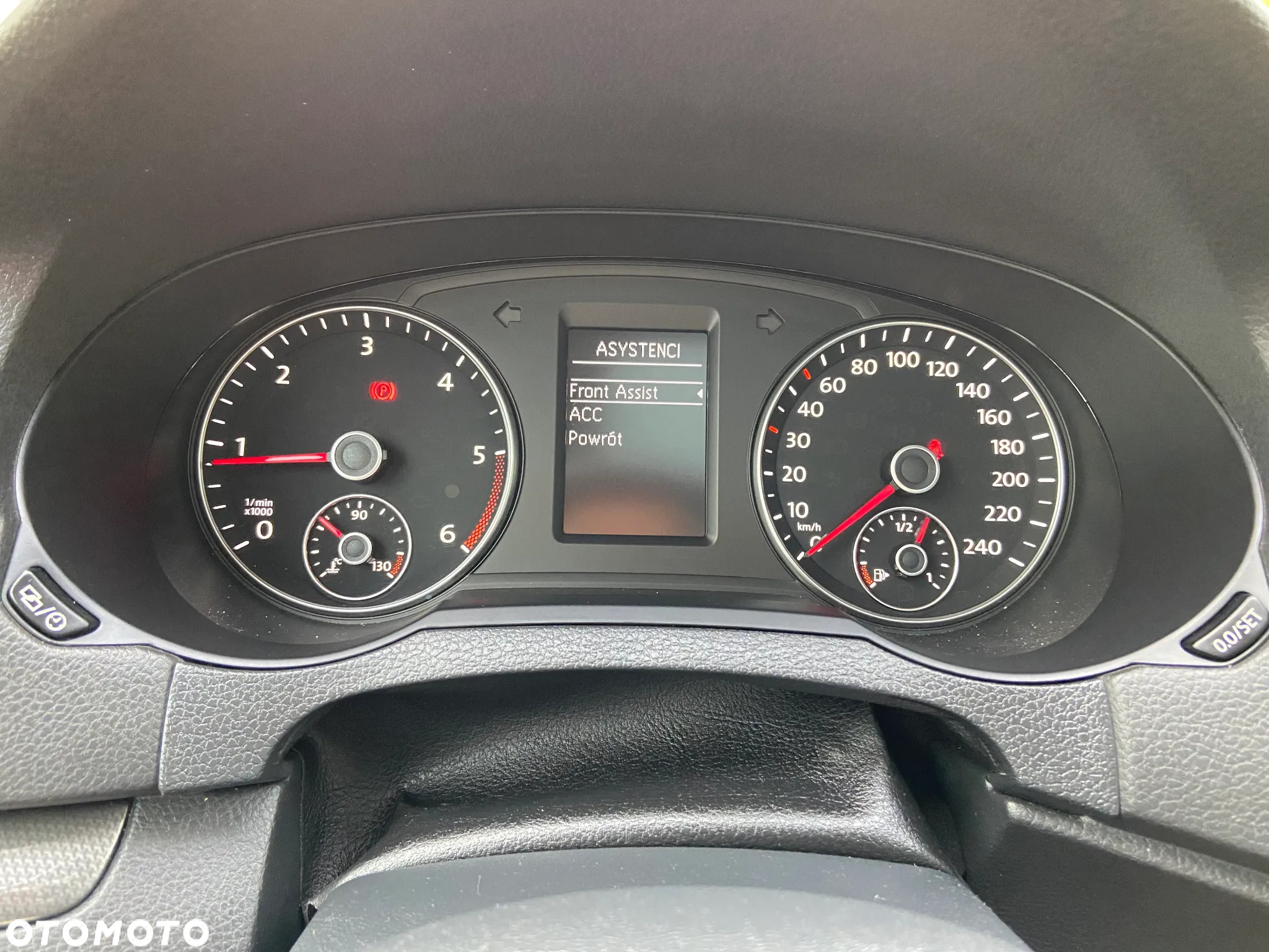 Volkswagen Sharan 2.0 TDI DSG (BlueMotion Technology) Highline - 30