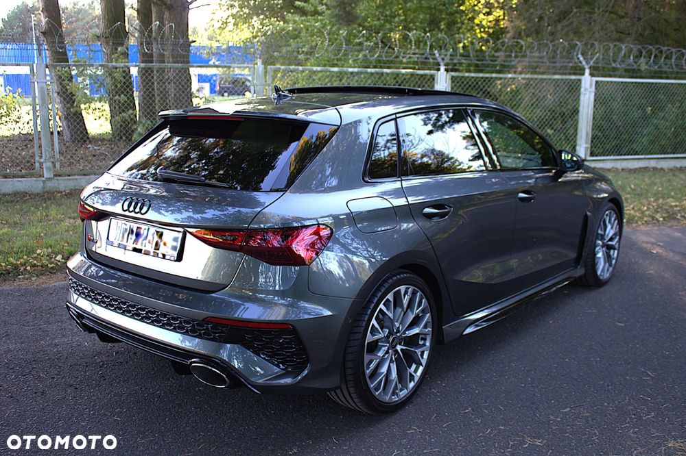 Audi RS3 Sportback - 4