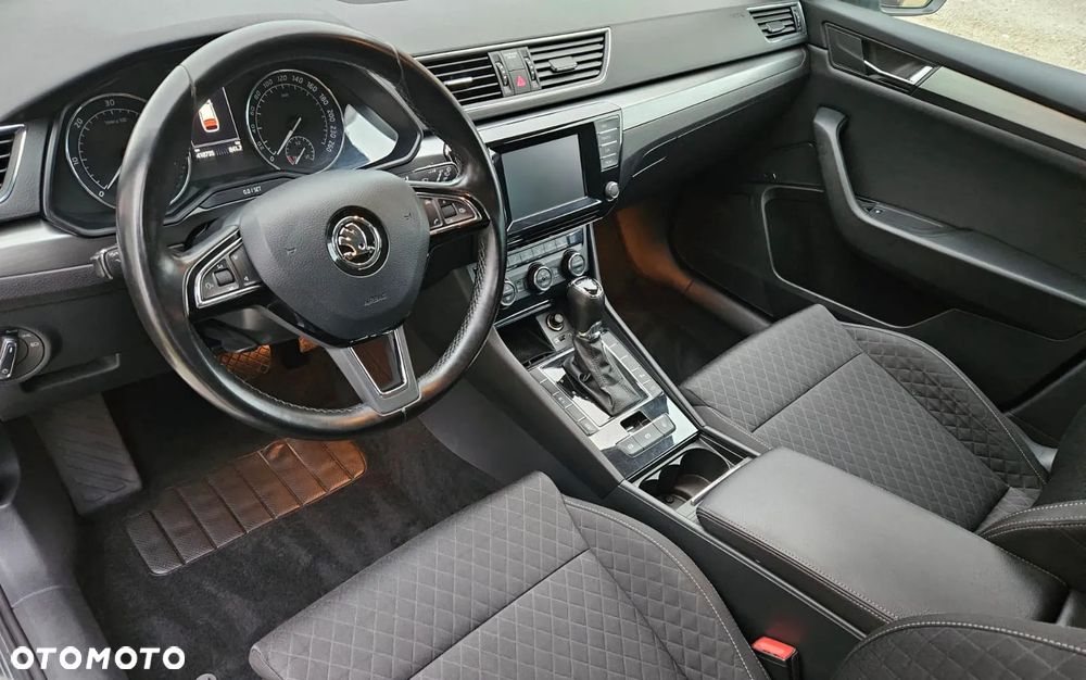 Skoda Superb 2.0 TDI Ambition DSG - 7