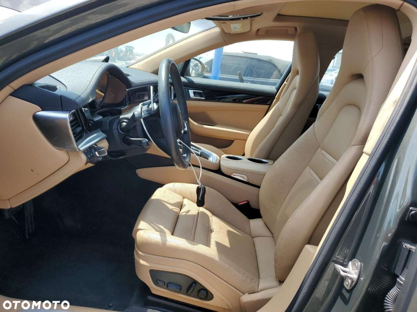Porsche Panamera - 8