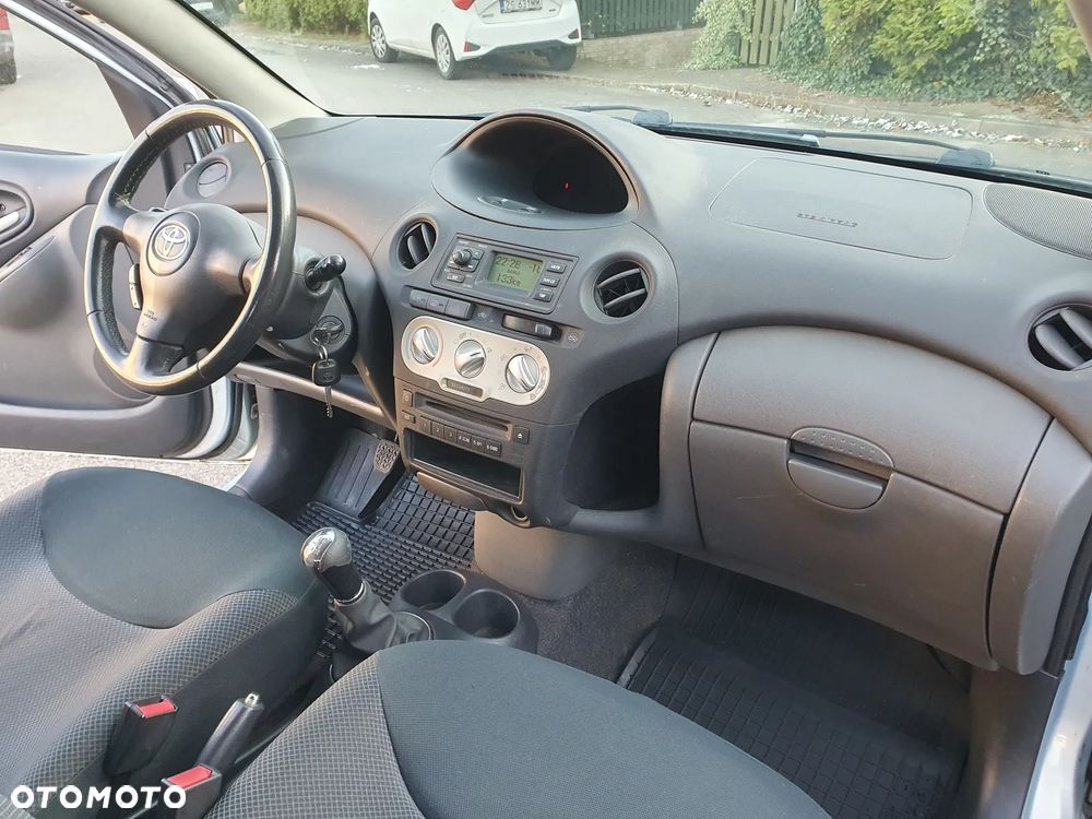 Toyota Yaris 1.0 Luna - 12