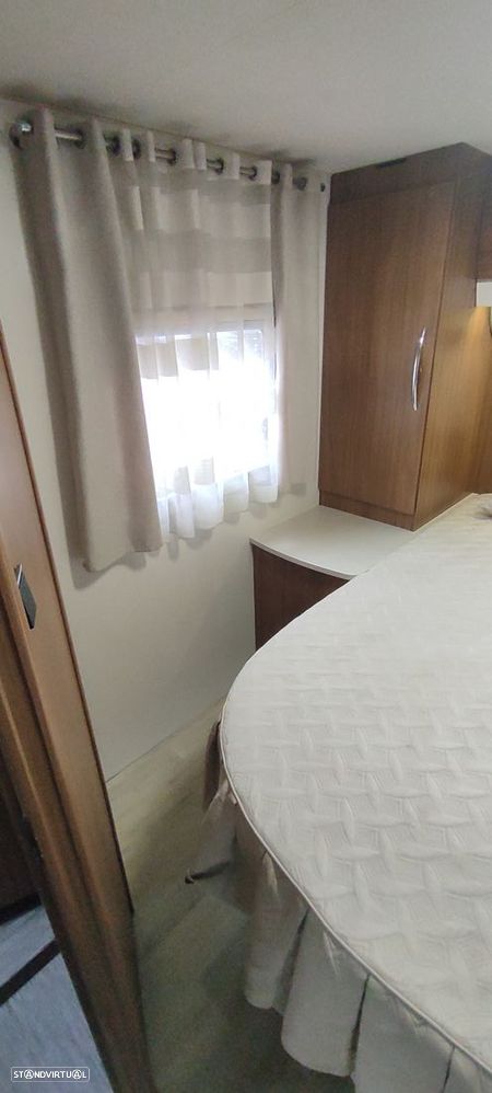 Pilote Essential P746 (Cama central - GPL) - 16