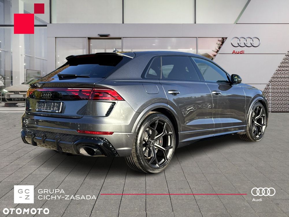 Audi RS Q8 - 4