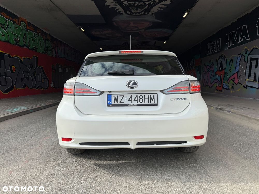 Lexus CT - 8