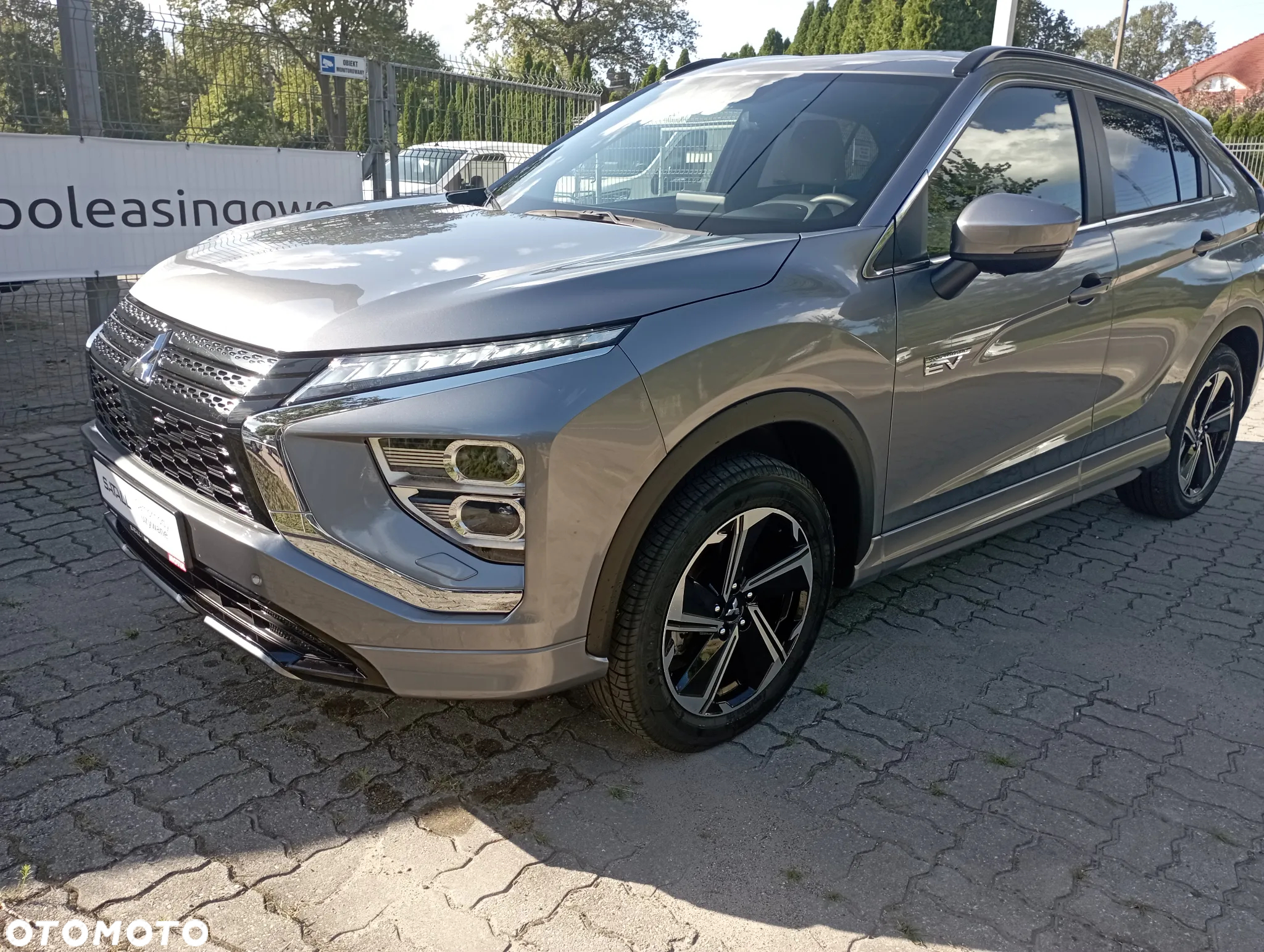 Mitsubishi Eclipse Cross 2.4 PHEV Instyle Plus - 2